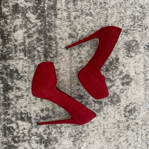 Aldo Calida Red Suede Stilleto - Picture 2 of 7